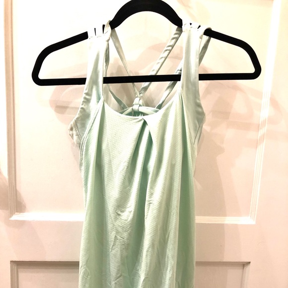 Nouveau limits lululemon tank - Picture 3 of 4